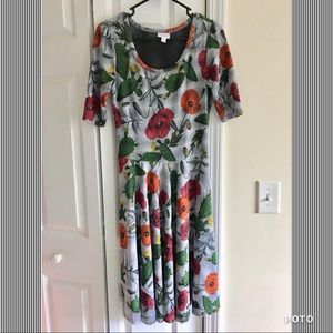 LulaRoe Julia 🌵 🌸 Size Small